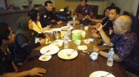 Jelang rapat kerja daerah (rakerda), Dewan Pimpinan Wilayah (DPW) Ikatan Wartawan Online (IWO) Sumatera Selatan tertibkan administari kepengurusan dalam rapat pembahasan rakerda yang dilaksanakan di Volum Café Palembang, Sabtu (11/1/2020).
