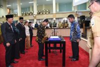 Pasca dilantik di Auditorium Bina Praja Pemprov oleh Gubernur Sumsel H Herman Deru Senin (21/1) pagi, lima pengurus Komisi Perlindungan Anak Daerah (KPAD) Sumsel Periode 2020 diminta segera action di lapangan dan bergerak.