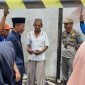 Wakil Bupati OKI, HM Djakfar Shodiq mengunjungi keluarga Jamudin (57) tahun korban kebakaran di Desa Lebung Batang Kecamatan Pangkalanlampam OKI beberapa hari lalu