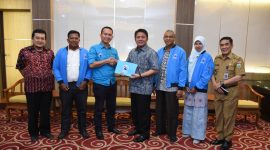 Selasa (21/1/20) siang Gubernur Sumsel H Herman Deru kedatangan sejumlah pengurus dari Partai Gelombang Rakyat (Gelora) Indonesia untuk bersilaturahmi di ruang tamu Gubernur.