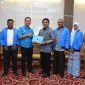 Selasa (21/1/20) siang Gubernur Sumsel H Herman Deru kedatangan sejumlah pengurus dari Partai Gelombang Rakyat (Gelora) Indonesia untuk bersilaturahmi di ruang tamu Gubernur.