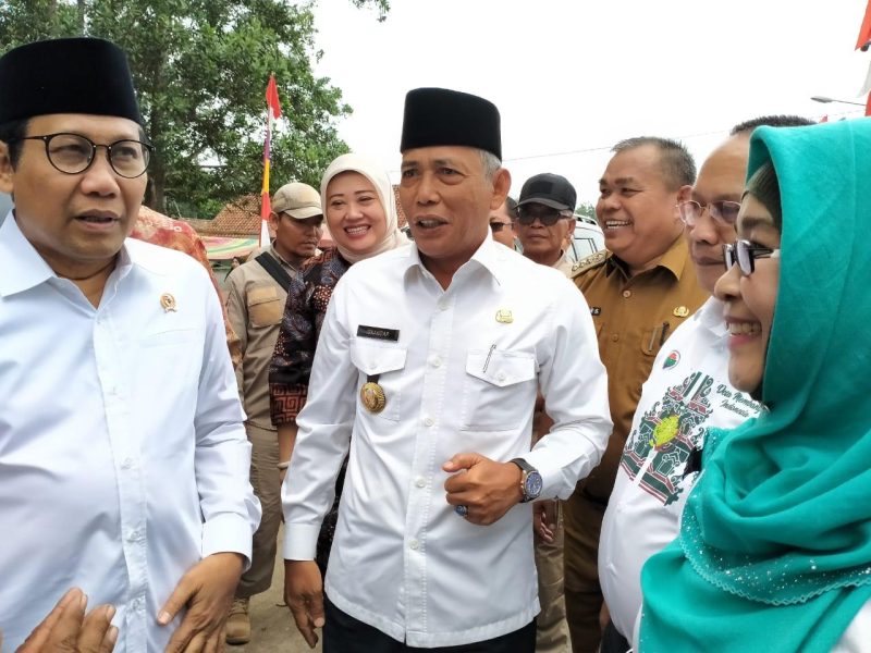 PROGRAM dana desa yang diluncurkan pemerintah dalam beberapa tahun terakhir terbukti mampu meningkatkan kesejahteraan masyarakat desa serta pengentasan desa tertinggal di Ogan Komering Ilir.