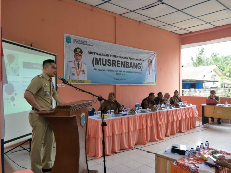 Camat Lempuing Jaya, Hendra Anggara SSTP