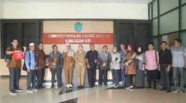 Anggota Bapemperda Dewan Perwakilan Rakyat Daerah Kabupaten Ogan Ilir menerima kunjungan Anggota Bapemperda DPRD Kabupaten Bangka.