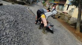 Material Bangunan Sutet di desa Pajar Bulan, Kecamatan Semendo Darat Ulu (SDU) Kabupaten Muaraenim