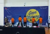 KPK telah melakukan kegiatan tangkap tangan terkait dugaan tindak pidana korupsi (TPK) berupa penerimaan hadiah atau janji oleh Penyelenggara Negara terkait dengan perizinan tambak, usaha dan atau pengelolaan perikanan atau komoditas perairan sejenis lainnya tahun 2020.