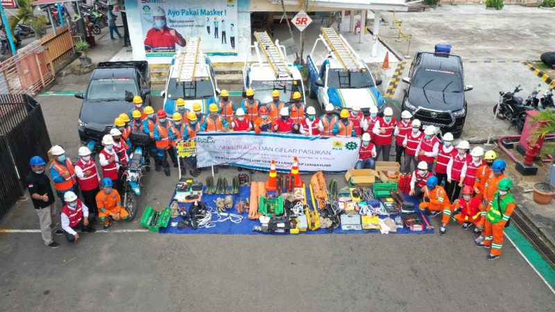 PT PLN (Persero) UIWS2JB UP3 Lahat, hari ini melaksanakan apel siaga dan gelar pasukan dalam rangka Pengamanan pasokan Listrik Pilkada Serentak, Natal dan Tahun Baru 2021.