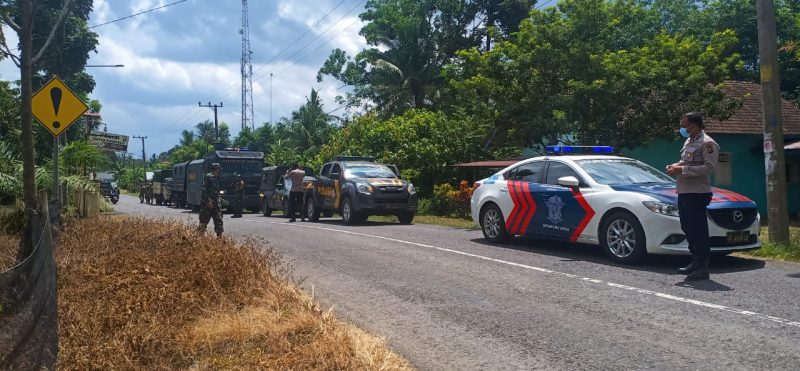 (Mura) beserta BKO Brimob dan Polsek menggelar patroli berskala besar (PBB) di beberapa kecamatan di wilayah hukum Polres Mura.