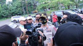 Kasubid Penerangan Masyarakat (Penmas) AKBP Iraliansah SH saat diwawancarai