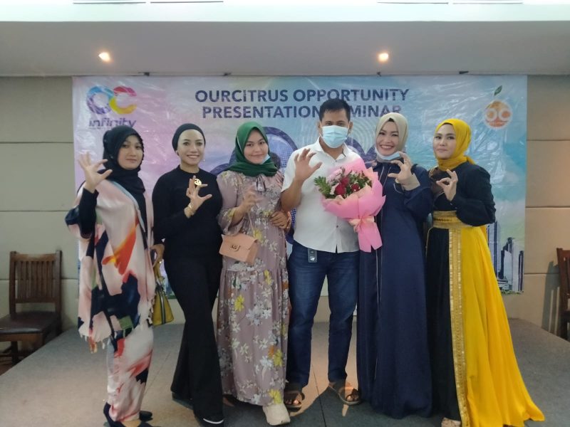 Ourcitrus opportunity menggelar persentasi seminar untuk meningkatkan motivasi para leader dan member di PIM block D lantai 3 ruang meeting Emilia Hotel Palembang, Sabtu 16 Januari 2021.