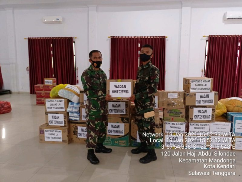 Batalyon Infanteri (Yonif) 725/Woroagi turut serta berperan dalam kegiatan penangan bencana Gempa Bumi yang melanda wilayah Majene, Sulawesi Barat (Sulbar) pada Jumat (15/1/2021) lalu, dengan menyalurkan Bantuan Sosial ( Bansos) untuk masyarakat yang terdampak bencana gempa Sulbar.