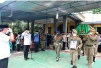 Bupati Mura Pimpin Pemakaman Almarhum Camat Badrun