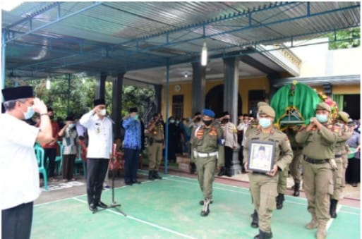 Bupati Mura Pimpin Pemakaman Almarhum Camat Badrun