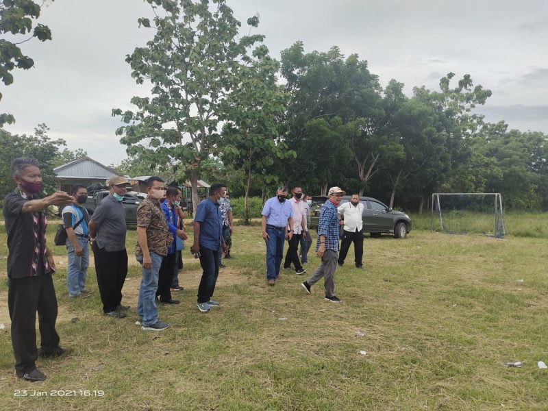 Peninjauan lokasi pembangunan kantor dan perumahan Kodim Bombana