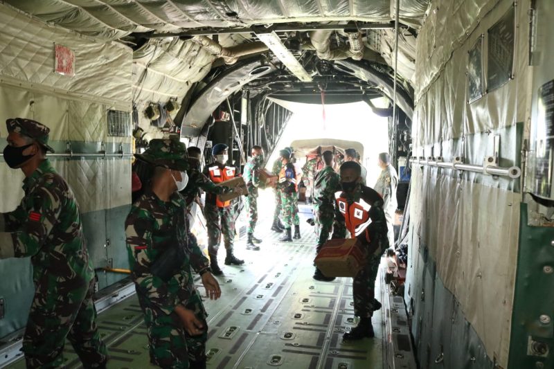 Korem 143/HO Berangkatkan 9,410 Ton Bantuan Sulbar