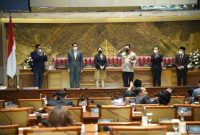 Dewan Perwakilan Rakyat (DPR) resmi menetapkan Komjen Listyo Sigit Prabowo sebagai Kapolri terpilih menggantikan Jenderal Idham Azis.