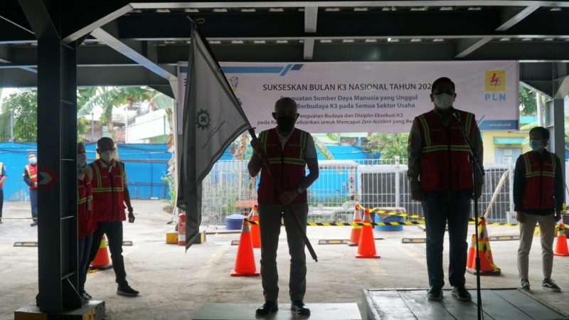 Peringatan K3 Nasional, PLN UIWS2JB menggelar Apel K3 diikuit General Manager PT PLN (Persero) UIW S2JB Daryono, Kadisnaker Provinsi Sumatrera Selatan Drs H Koimudin SH MM, Para SRM PLN UIW S2JB, Manajer UP3 Palembang, dan Para Karyawan/i.