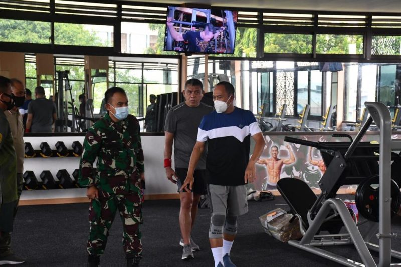 Pangdam Hasanuddin Tinjau Sarana Fitness Korem 143