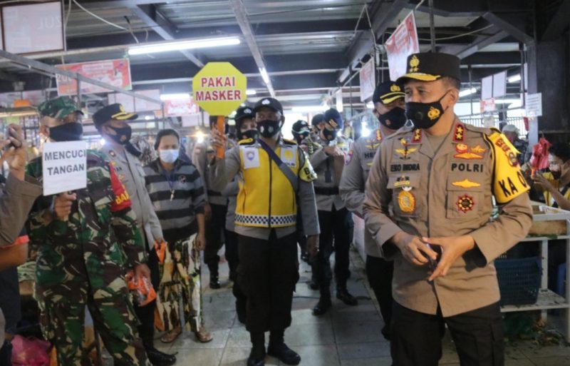 Gencarkan Kampanye Penggunaan Masker, Kapolda Sumsel menyasar Pasar Sako Palembang, Pasar Sungki, Stasiun Kertapati dan tempat tempat keramaian