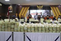 Kepolisian Daerah (Polda) Aceh berhasil mengungkap kasus dan menggagalkan narkotika jenis sabu seberat 353 kilogram jaringan internasional. 