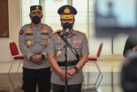 Kapolri Jenderal Listyo Sigit Prabowo resmi melantik Irjen Pol Paulus Waterpauw sebagai Kepala Badan Intelijen dan Keamanan (Kabaintelkam) Polri.