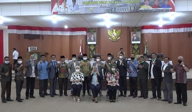 Dewan Perwakilan Rakyat Daerah Kabupaten Ogan Ilir (DPRD OI) menggelar rapat Paipurna dengan agenda pengumuman hasil penetapan Pasangan Calon (Paslon) Bupati dan Wakil Bupati OI Masa Jabatan 2021 – 2026, bertempat di ruang rapat paripurna DPRD OI Tanjung Senai Indralaya, Minggu (24/01/2021).