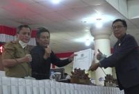 Dewan Perwakilan Rakyat Daerah Kabupaten Ogan Ilir (DPRD OI) menggelar rapat Paripurna Penetapan Program Pembentukan Perda OI Tahun Anggaran 2021, bertempat dir uang rapat paripurna DPRD OI Tanjung Senai Indralaya, Senin (18/01/2021).