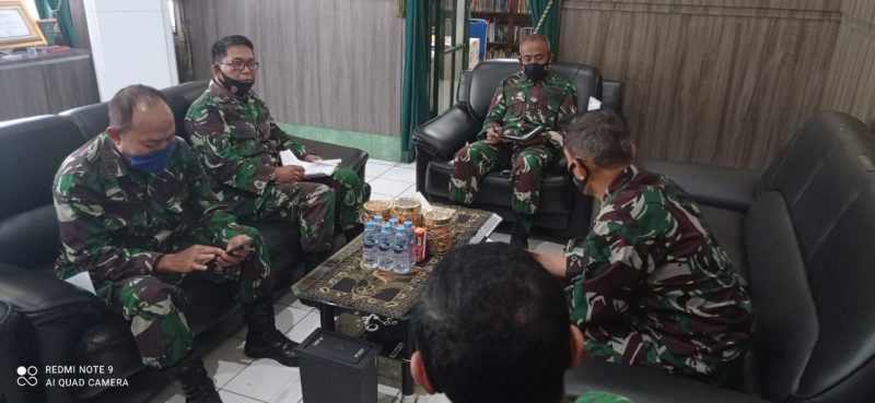 Dandim Kolonel Inf Heny Setyono Pimpin Rapat Evaluasi TMMD