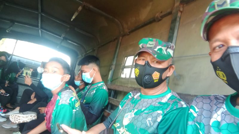 Naik Truk Tentara, Anak Anak Kampung Sungai Jawi Berangkat City Tour