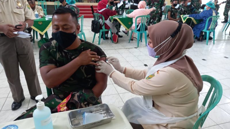 Satgas TMMD Ikuti Vaksinasi COVID-19 Tahap Kedua