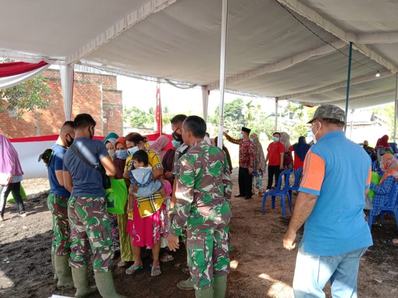 Bantuan Paket Sembako Bagi Warga Jawi Kurang Mampu