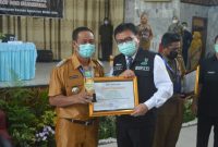Camat Ujan Mas Raih Penghargaan Perangkat Daerah Terbaik