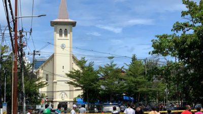 Bom Bunuh Diri di Gereja Katedral Makasar