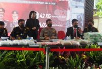 Direktorat Tindak Pidana Narkoba Bareskrim Polri menggagalkan peredaran narkoba sabu seberat 42,337 Kilogram (Kg) dan 85.038 butir ekstasi. Itu merupakan hasil operasi gabungan bersama Bea Cukai.
