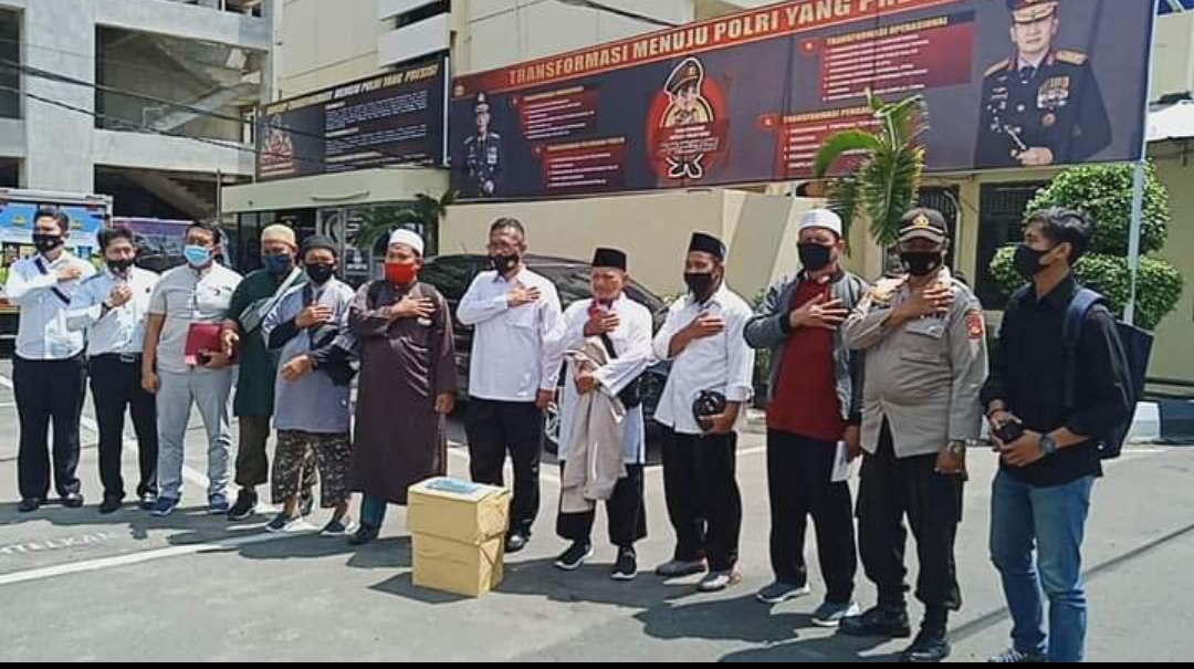 6 orang mantan narapidana teroris (Napiter) di wilayah kota Palembang bersilaturahmi dengan Kapolda Sumsel Irjen Pol Prof DR Eko Indra Heri S MM bersama jajarannya, Rabu (14/4/2021).