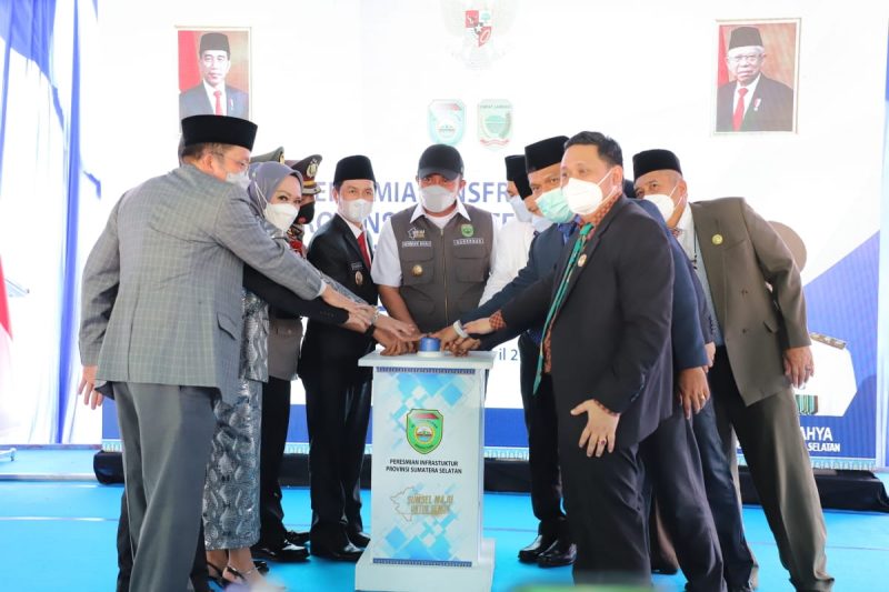 Gubernur Herman Deru Resmikan 41 Kegiatan Infrastruktur di Empat Lawang