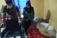 Bentuk perhatian anggota DPRD Kota Palembang daerah pemilihan (Dapil) II dan sebagai Ketua DPD Partai Nasdem Palembang, M Danu Mirwando SH tertuju kepada seorang ibu Hj Masnun yang tak mampu mengerjakan dan menjalankan aktivitasnya seperti semula.