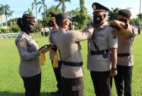 Kapolres Ogan Ilir AKBP Yusantiyo Sandhy SH pimpin acara serah terima jabatan (Sertijab) Wakapolres dan Kasat Samapta OI, Senin (10/5/2021). 