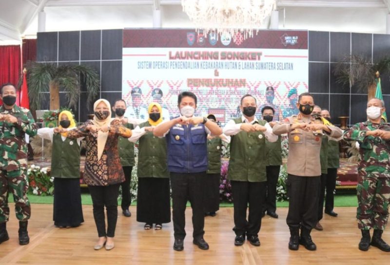 Gubernur Sumatera Selatan (Sumsel), H Herman Deru meluncurkan secara resmi aplikasi Digital Songket, di Griya Agung, Palembang, Jumat (7/5/2021) sore. 