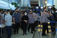 Kapolri Jenderal Polisi Listyo Sigit Prabowo meminta kepada seluruh petugas di Bandara Soekarno Hatta (Soetta) untuk memperketat pengawasan bagi WNI dan WNA yang datang masuk ke Indonesia.