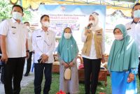 Wakil Walikota Palembang Fitrianti Agustinda sebelumnya safari mendengar aspirasi masyarakat di Kelurahan Kebun Bunga, kali ini Rabu, 9 Juni 2021 Pagi Fitri merambat ke Kelurahan Talang Jambe Kecamatan Sukarami.
