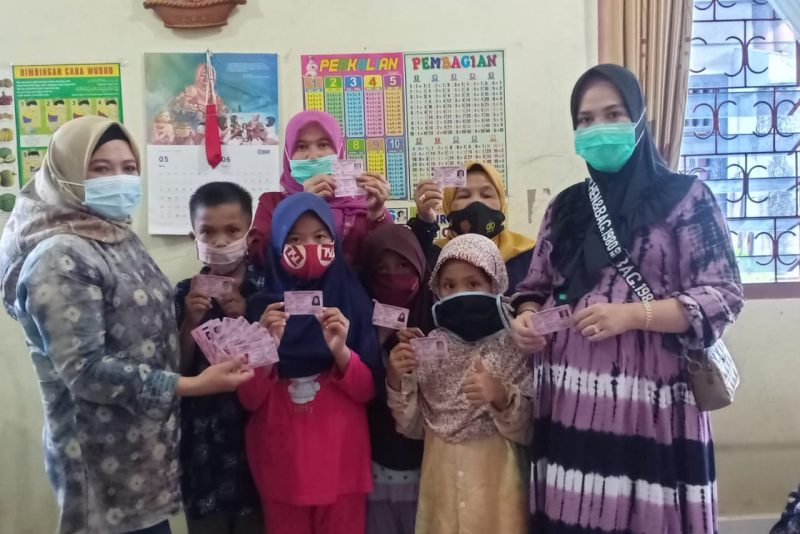 Ketua Forum Lembaga Kesejahteraan Sosial Anak (LKSA) Panti Asuhan Swasta kota Palembang, dan sekaligus pengurus Lembaga Perlindungan Anak lndonesia (LPAI) Provinsi Sumatera Selatan Wagesri SSos MSi dibantu oleh pengurus forum LKSA kota Palembang ikut serta dalam memfasilitasi dan mendata anak-anak yang belum mempunyai identitas akte dan Kartu Identitas Anak (KIA).