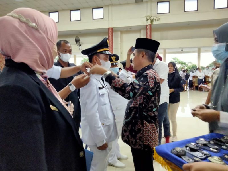 155 Pejabat di lingkungan Pemerintah Kabupaten Ogan Ilir (Pemkab OI) dilantik di gedung pendopoan Rumah Dinas Bupati Komplek Perkantoran Terpadu, Tanjung Senai Indralaya, Rabu sore, (155 Pejabat di lingkungan Pemerintah Kabupaten Ogan Ilir (Pemkab OI) dilantik di gedung pendopoan Rumah Dinas Bupati Komplek Perkantoran Terpadu, Tanjung Senai Indralaya, Rabu sore, (16/6/2021). 