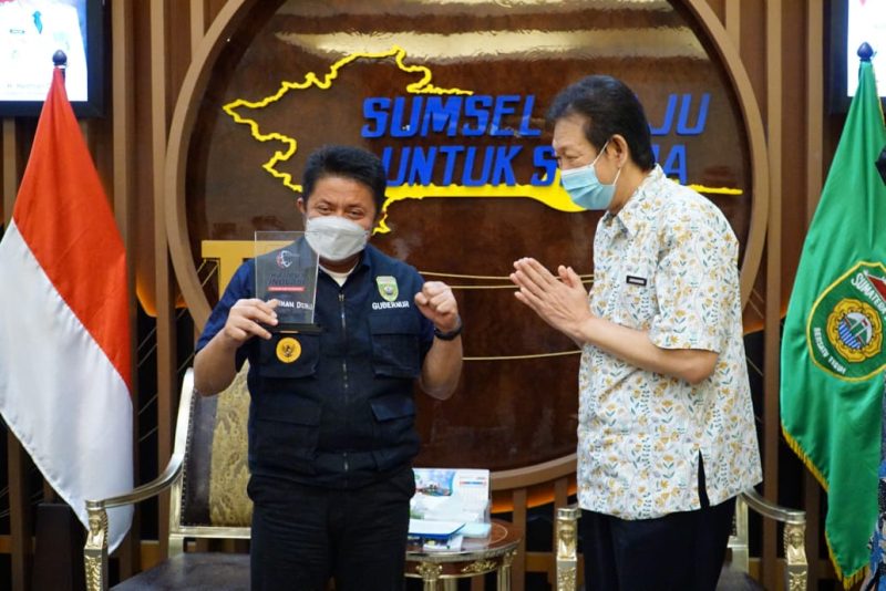Pemerintah Provinsi Sumatera Selatan (Sumsel) akan memberikan beasiswa bagi pelajar yang berprestasi untuk melanjutkan pendidikannya di  Universitas Multi Media Palembang (MDP) dan PT Smart Meter. 