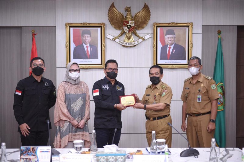 Kunjungan kerja Pimpinan dan Anggota Komite II DPD RI dalam rangka Pengawasan UU Nomor 17 Tahun 2019 tentang Sumber Daya Air (SDA) yang digelar di bertempat di ruang rapat Bina Praja Pemprov Sumsel, Senin (14/6).