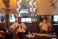 Diskusi Santai bertema Fenomena Media Sosial di era 4.0, diisi oleh narasumber yang berkompeten yakni Direktur Intelkam Polda Sumsel, Kombes Pol Ratno Kuncoro, Anggota DPRD Palembang Fraksi Gerindra, Adzanu Getar Nusantara, Kadis Kominfo Kota Palembang, Edison, dan Penggiat Medsos Riza Fahlevi yang dipandu Charma Aprianto, Rabu (16/6) sore.