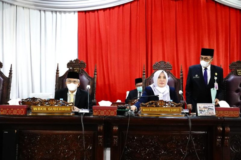 Wagub Mawardi Sampaikan Tanggapan Terhadap Pandangan Umum Sembilan Fraksi DPRD Sumsel