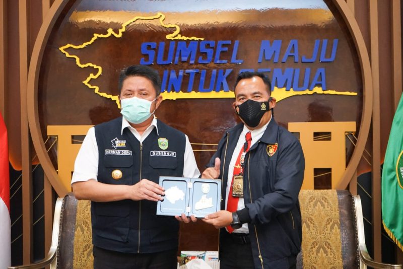 Gubernur Sumatera Selatan (Sumsel)  H Herman Deru memberikan apresiasinya kepada Kapolres OKI dan jajaran atas kinerjanya selama ini. 