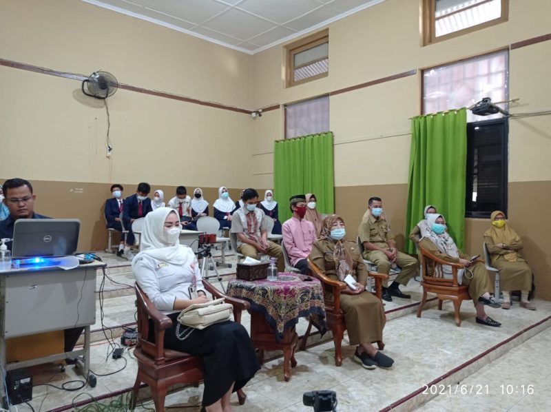 SMP Negeri 1 Palembang Gelar Perpisahan Secara Virtual