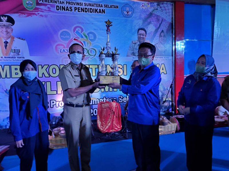 Ajang Kompetensi Siswa (LKS) SMK tingkat Provinsi Sumsel sudah berlangsung, para siswa berprestasi yang berhasil meraih sebagai pemenang di even ini akan mewakili provinsi Sumsel ke tingkat nasional yang akan digelar pada akhir tahun mendatang.
